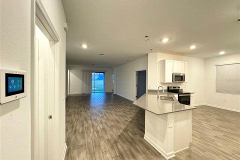 House in Davenport, Florida 4 bedrooms, 193.24 sq.m. № 1777351 - photo 6