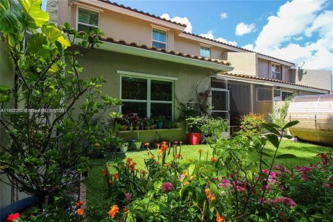 Townhouse in Coral Springs, Florida 4 bedrooms, 181.35 sq.m. № 1794200 - photo 23