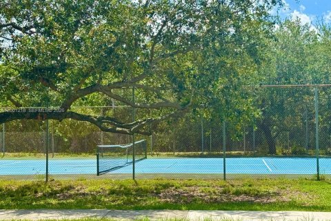 Снять в аренду кондоминиум в Холливуд, Флорида 2 спальни, 96.62м2, № 2066913 - фото 6