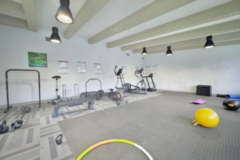 Снять в аренду кондоминиум в Холливуд, Флорида 2 спальни, 96.62м2, № 2066913 - фото 24