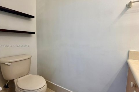 Villa ou maison à louer à Homestead, Floride: 3 chambres, 157.28 m2 № 2363754 - photo 6