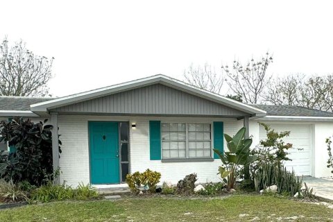 House in Port Richey, Florida 2 bedrooms, 91.04 sq.m. № 2280691