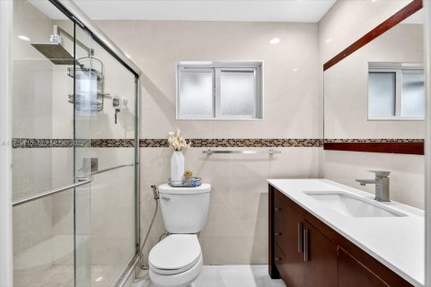Casa en venta en Hialeah, Florida, 3 dormitorios, 117.8 m2 № 1987466 - foto 20