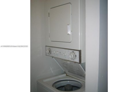 Condominio en venta en Miami, Florida, 2 dormitorios, 89.93 m2 № 2013021 - foto 16