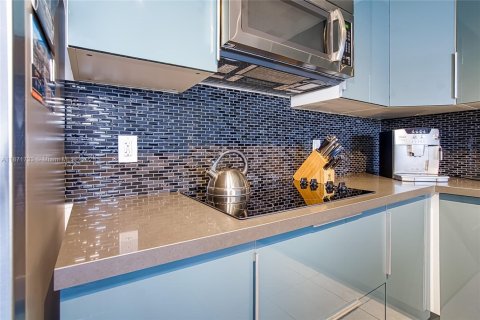 Купить кондоминиум в Халландейл-Бич, Флорида 1 спальня, 88.26м2, № 1920159 - фото 11