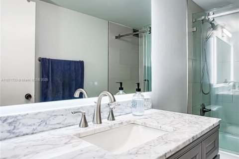 Купить кондоминиум в Халландейл-Бич, Флорида 1 спальня, 88.26м2, № 1920159 - фото 26