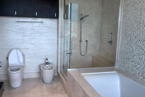 Copropriété à vendre à Sunny Isles Beach, Floride: 3 chambres, 181.72 m2 № 2013729 - photo 19