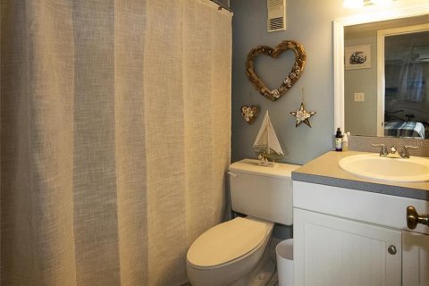 Condo in New Smyrna Beach, Florida, 2 bedrooms  № 2108431 - photo 8