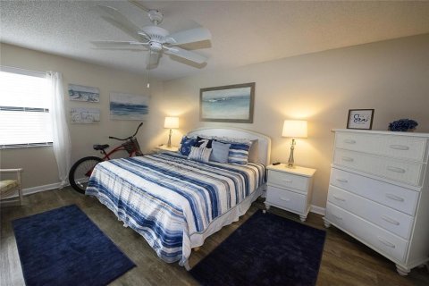 Condo in New Smyrna Beach, Florida, 2 bedrooms  № 2108431 - photo 5