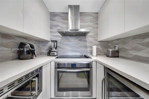 Copropriété à louer à Miami Beach, Floride: 63.17 m2 № 2043042 - photo 3