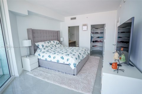 Condominio en venta en Miami, Florida, 2 dormitorios, 107.95 m2 № 1739701 - foto 13