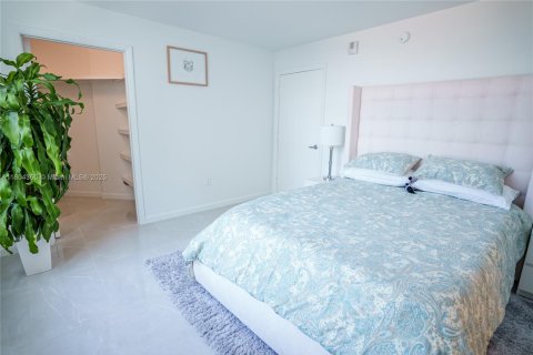 Condominio en venta en Miami, Florida, 2 dormitorios, 107.95 m2 № 1739701 - foto 20