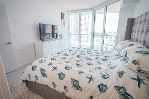 Condominio en venta en Miami, Florida, 2 dormitorios, 107.95 m2 № 1739701 - foto 17