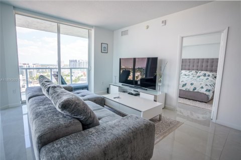 Condominio en venta en Miami, Florida, 2 dormitorios, 107.95 m2 № 1739701 - foto 11