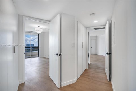 Купить кондоминиум в Авентура, Флорида 2 спальни, 109.72м2, № 2043586 - фото 29