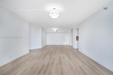 Купить кондоминиум в Авентура, Флорида 2 спальни, 109.72м2, № 2043586 - фото 7