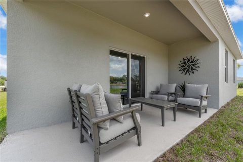 House in Leesburg, Florida 4 bedrooms, 205.31 sq.m. № 2211593 - photo 29