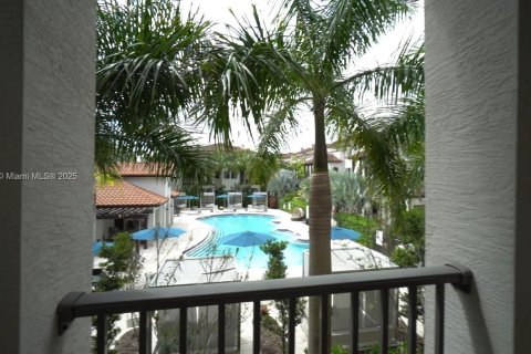 Townhouse in Doral, Florida 4 bedrooms, 226.5 sq.m. № 1943419 - photo 5
