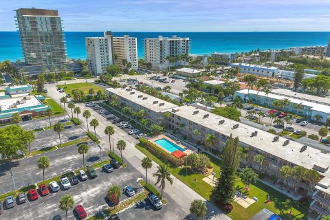 Condo in Pompano Beach, Florida, 2 bedrooms № 2173378 - photo 3