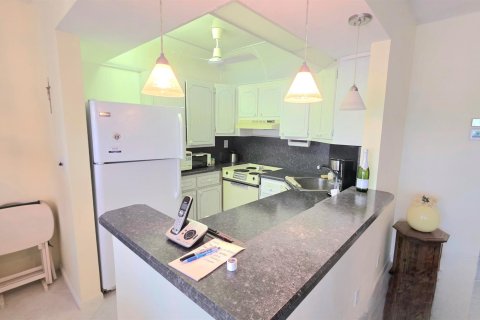 Condo à Pompano Beach, Floride, 2 chambres № 2173378