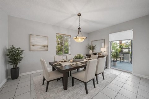 House in Apollo Beach, Florida 3 bedrooms, 147.71 sq.m. № 2166389 - photo 9