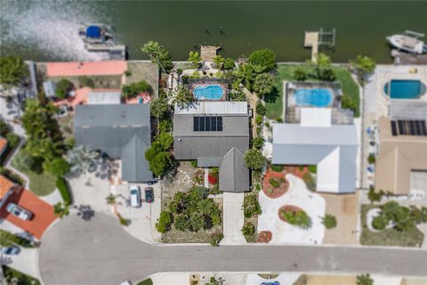 House in Apollo Beach, Florida 3 bedrooms, 147.71 sq.m. № 2166389 - photo 5