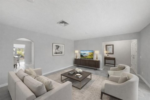 House in Apollo Beach, Florida 3 bedrooms, 147.71 sq.m. № 2166389 - photo 7