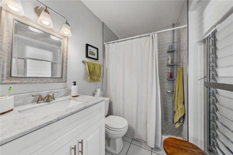 House in Apollo Beach, Florida 3 bedrooms, 147.71 sq.m. № 2166389 - photo 21