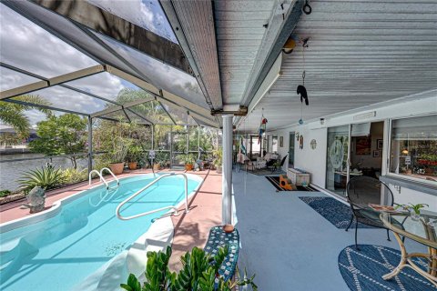 House in Apollo Beach, Florida 3 bedrooms, 147.71 sq.m. № 2166389 - photo 29