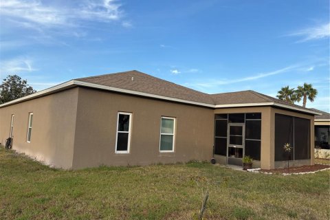 House in Winter Haven, Florida 4 bedrooms, 180.42 sq.m. № 1918722 - photo 6