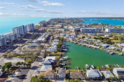 Apartment in Madeira Beach, Florida 2 bedrooms, 65.22 sq.m. № 2224843 - photo 4