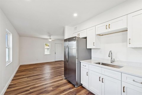 Apartment in Madeira Beach, Florida 2 bedrooms, 65.22 sq.m. № 2224843 - photo 17