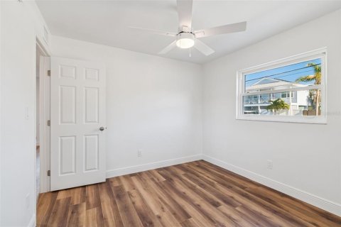 Apartment in Madeira Beach, Florida 2 bedrooms, 65.22 sq.m. № 2224843 - photo 20