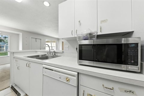 House in Leesburg, Florida 2 bedrooms, 117.24 sq.m. № 1851823 - photo 17