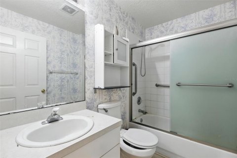 House in Leesburg, Florida 2 bedrooms, 117.24 sq.m. № 1851823 - photo 4