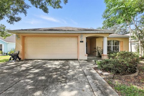 House in Leesburg, Florida 2 bedrooms, 117.24 sq.m. № 1851823 - photo 1