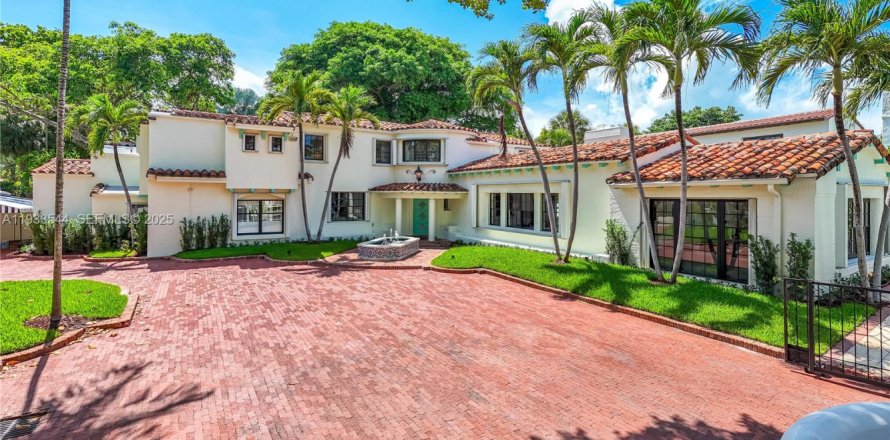 House in Miami Beach, Florida 6 bedrooms, 569.68 sq.m. № 1992479