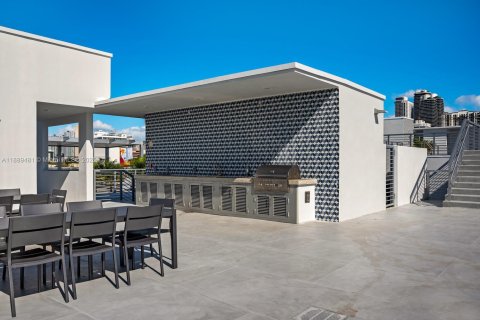 Снять в аренду кондоминиум в Майами, Флорида 4 спальни, 188.03м2, № 1941439 - фото 19