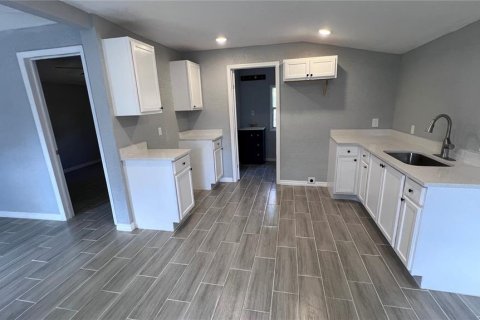 Apartment in Lake Wales, Florida 4 bedrooms, 178.37 sq.m. № 1564174 - photo 16