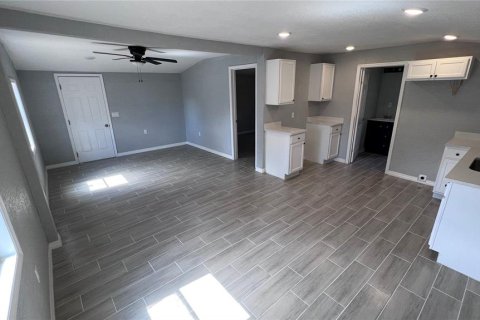 Apartment in Lake Wales, Florida 4 bedrooms, 178.37 sq.m. № 1564174 - photo 15