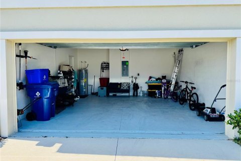 House in Groveland, Florida 4 bedrooms, 175.03 sq.m. № 1734648 - photo 4