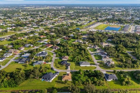 Villa ou maison à vendre à North Port, Floride: 3 chambres, 127 m2 № 1905014 - photo 28