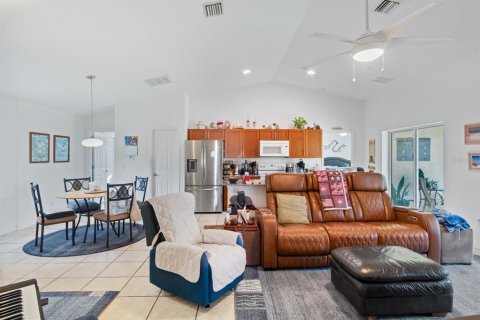 Villa ou maison à vendre à North Port, Floride: 3 chambres, 127 m2 № 1905014 - photo 4