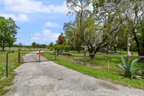 Casa en venta en Chuluota, Florida, 7 dormitorios, 504.65 m2 № 2107735 - foto 5