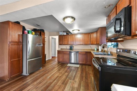 Casa en venta en Chuluota, Florida, 7 dormitorios, 504.65 m2 № 2107735 - foto 19
