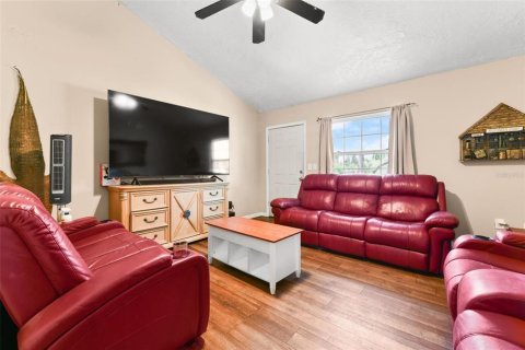 Casa en venta en Chuluota, Florida, 7 dormitorios, 504.65 m2 № 2107735 - foto 20