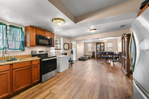 Casa en venta en Chuluota, Florida, 7 dormitorios, 504.65 m2 № 2107735 - foto 18