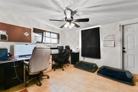 Casa en venta en Chuluota, Florida, 7 dormitorios, 504.65 m2 № 2107735 - foto 30