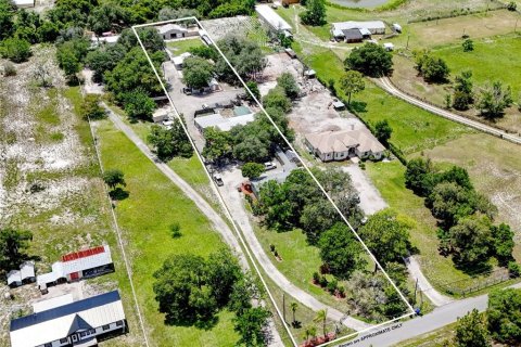 Casa en Chuluota, Florida 7 dormitorios, 504.65 m2 № 2107735