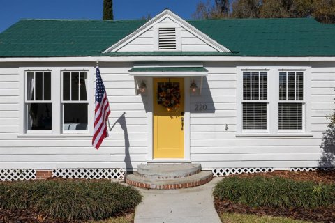 House in High Springs, Florida 3 bedrooms, 128.21 sq.m. № 1916285 - photo 8